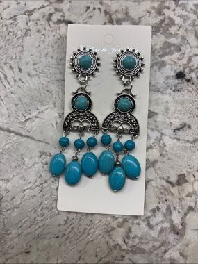 NWT silver tone turquoise boho earrings